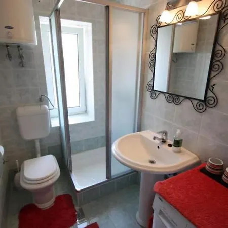 Tomasovic 茨里克韦尼察