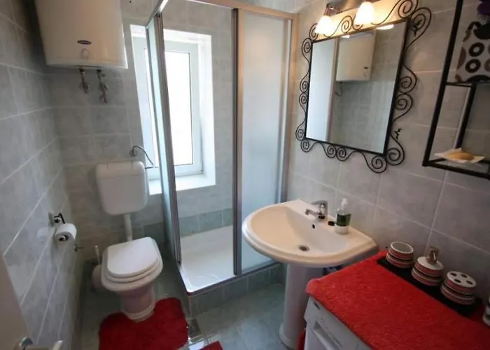 Tomasovic تْسْغيكفانِتْسا